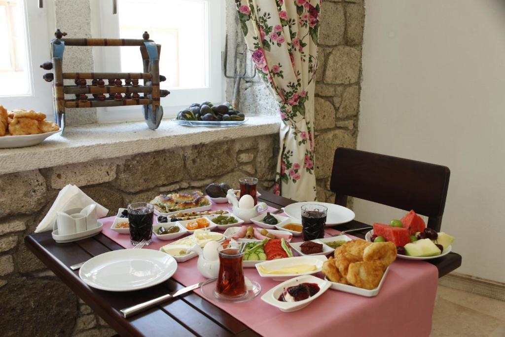 Ciftekuyu Hotel Alacati Exterior photo