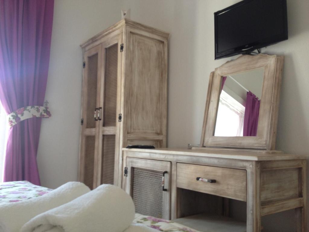 Ciftekuyu Hotel Alacati Room photo